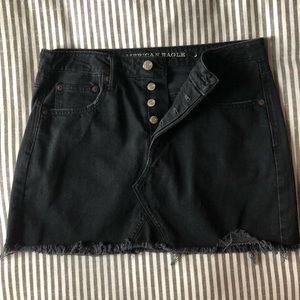 AMERICAN EAGLE BLACK SKIRT